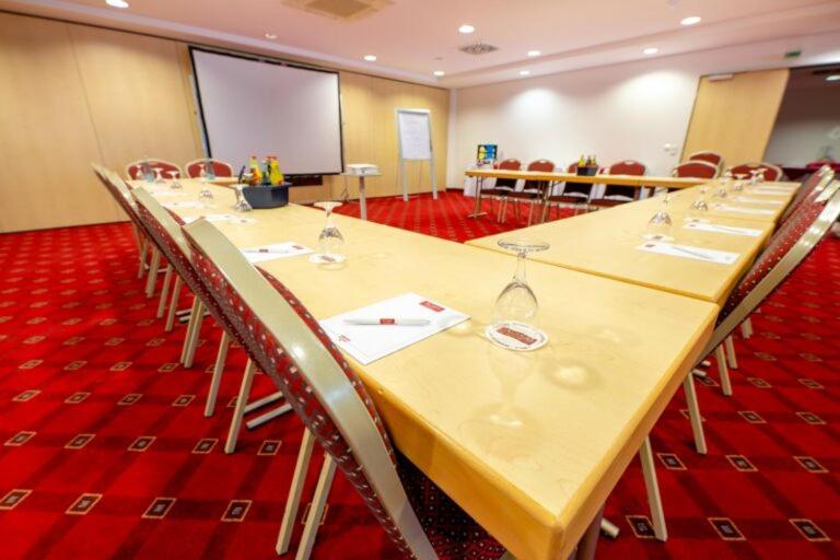 Hotel Aspire Acara Oldenburg, Trademark Collection By Wyndham 4*
